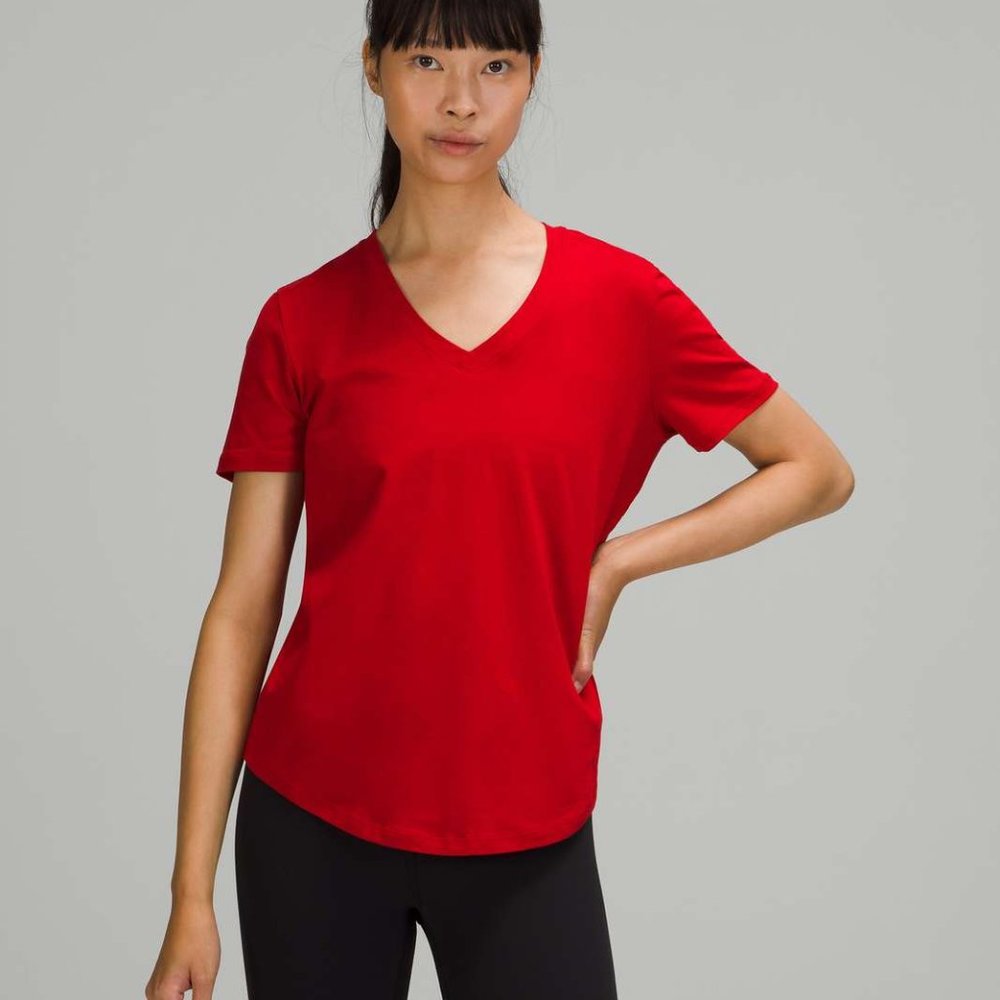 NWT - Love Tee Short Sleeve V-Neck T-Shirt Curved Hem
